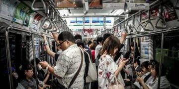 How to lengthen attention span-crowder local train with everyone looking on their phones